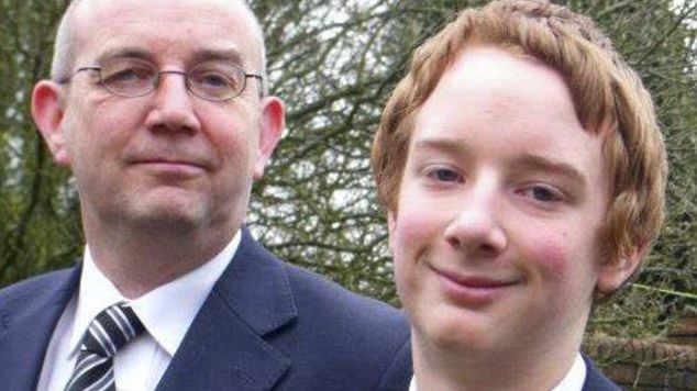 Un adolescent de 14 ani s-a sinucis pentru că a crezut că prietena sa plănuia să-l părăsească 