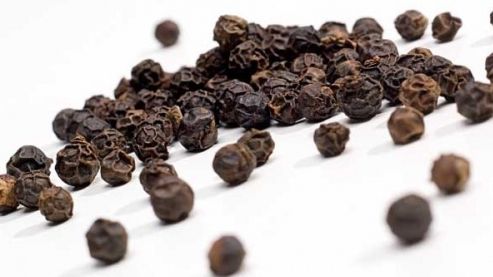 FRESH-REFRESH. Beneficiile consumului de piper