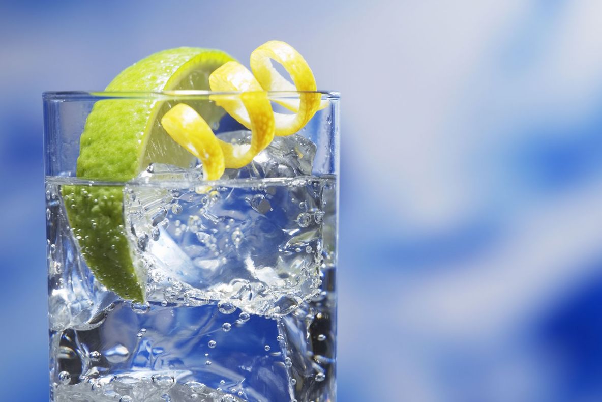 N-o să mai bei apă plată cu lămâie după ce citești asta