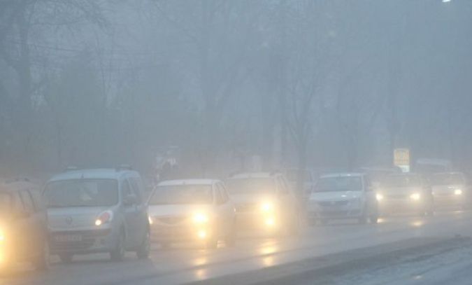 TRAFIC ÎNGREUNAT pe mai multe drumuri şi autostrăzi din ţară