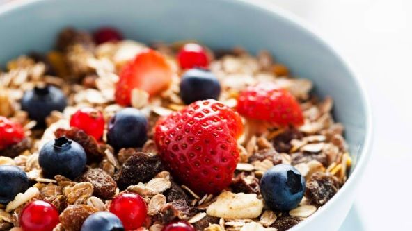 Trei alimente pe care n-ar trebui să le consumi la micul dejun