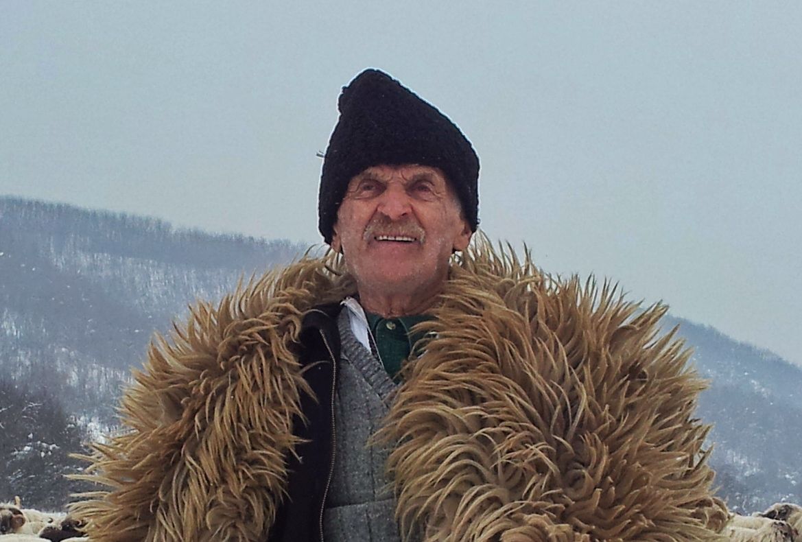 BANCUL ZILEI. Un ardelean într-un magazin vrea să cumpere un termos