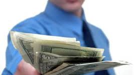 Românii vor putea schimba MONEDA ÎN CARE AU LUAT CREDIT 