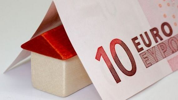 VESTE SENZAŢIONALĂ pentru cei cu CREDITE ÎN EURO. Poţi plăti rate mai mici