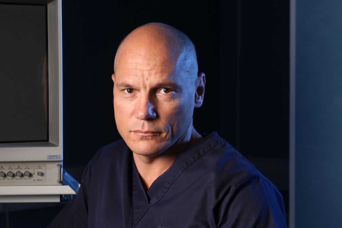 Dr. Daniel Tutunaru, ginecolog: "Vreau să perfecţionez serviciile FIV"