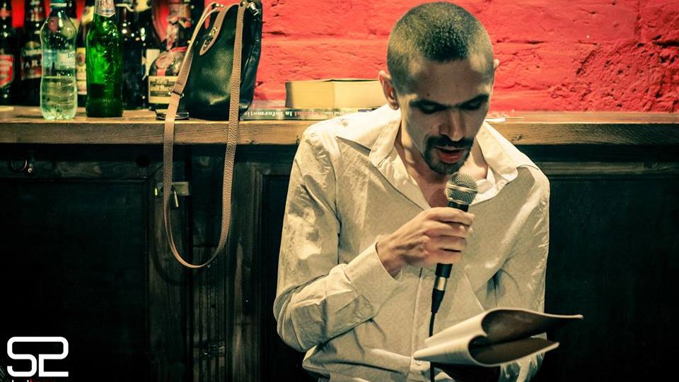 Poetul Dan Sociu refuză premiul de la ICR: "Ţine de un guvern prea scârbos"!