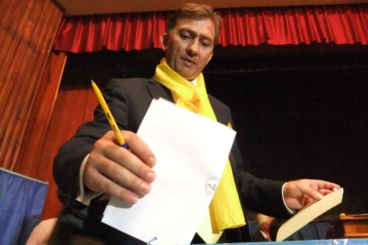 Senator USL: Cum ne fac Făt-Frumos televiziunile şi ziarele pe care le-am cumpărat