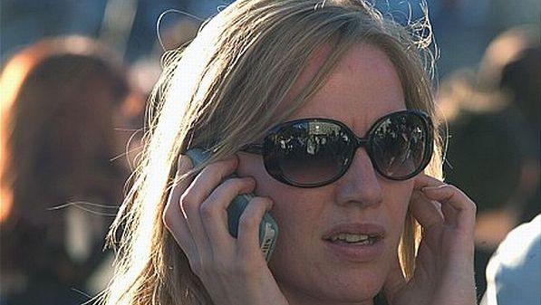 Compania care oferă clienților 1.500 de lei pentru a renunța la operatorul lor de telefonie mobilă