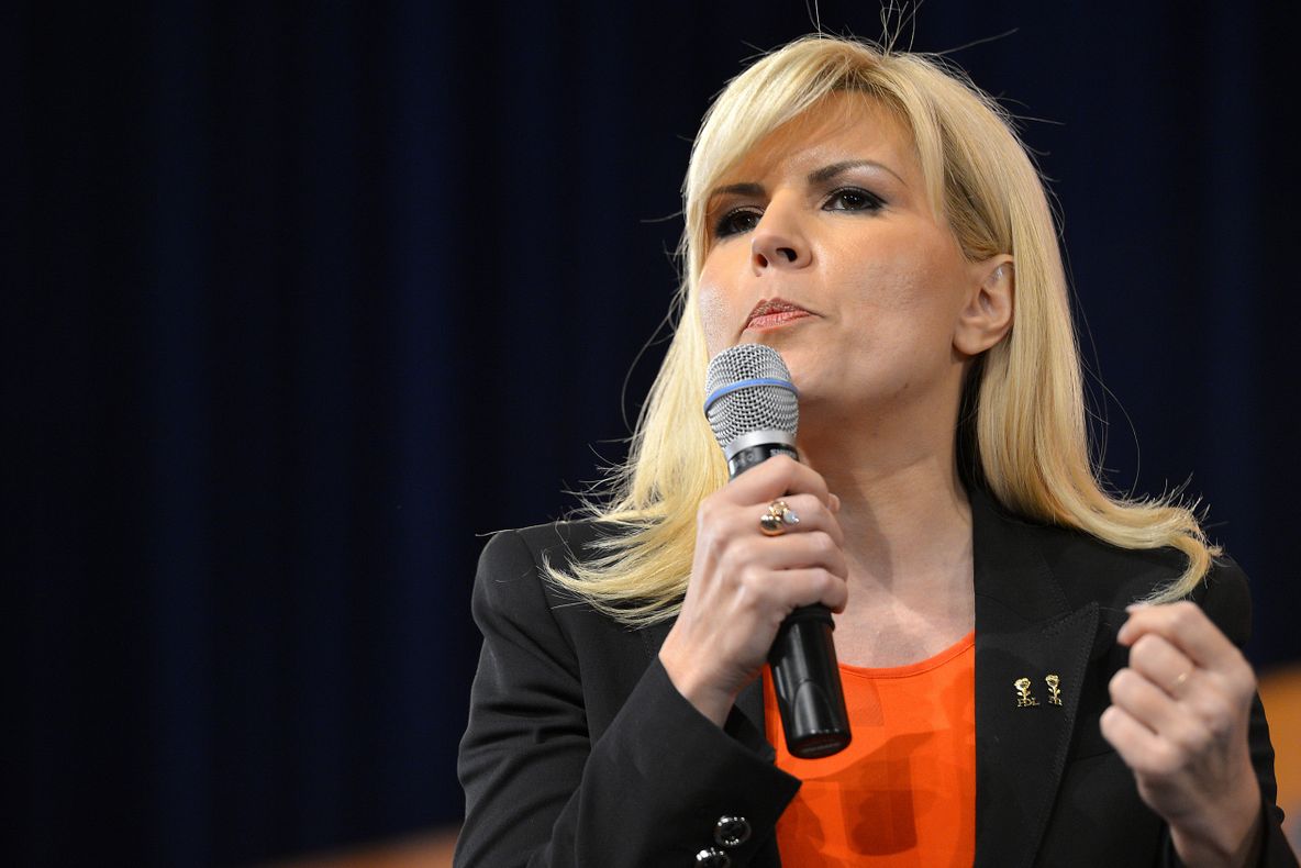Elena Udrea este invitată în această seară la emisiunea DESCHIDE LUMEA, ora 18.30