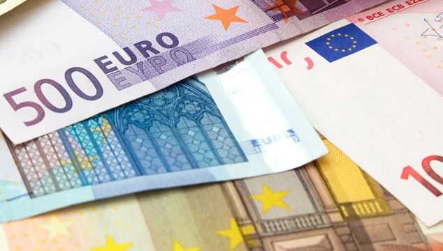 CURS VALUTAR. Cum fluctuează LEUL în raport cu EURO înainte de afişarea CURSULUI BNR