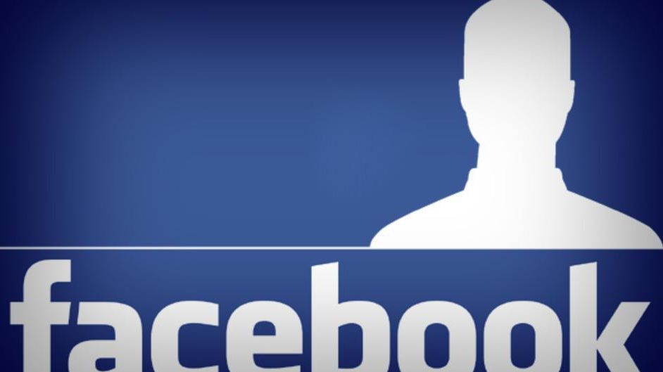 Şi-a făcut cont pe Facebook şi a avut şocul vieţii când a aflat ce făcea soţul ei 