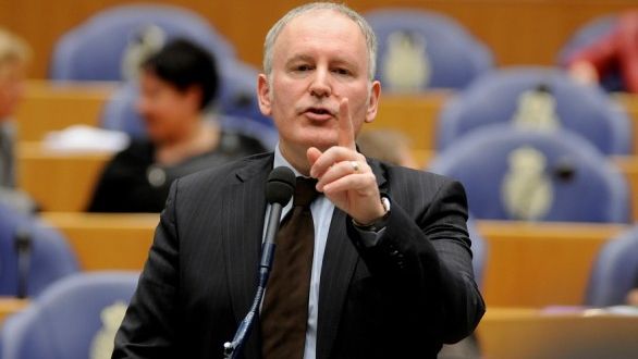 RAPORT MCV. Timmermans: Suntem priviţi cu încruntare pentru că suntem stricţi, dar suntem şi corecţi