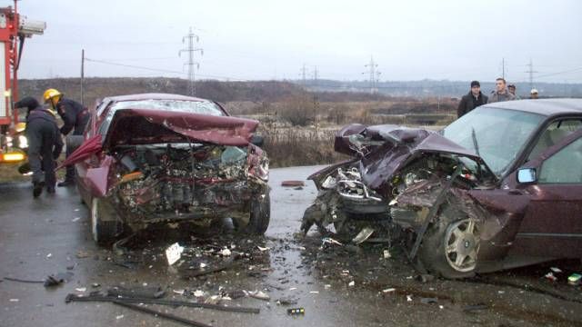 Angajat al MAI implicat într-un accident rutier 