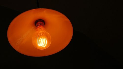 Hoţi, hoţi, dar ECOLOGIŞTI: au furat 5000 de euro dintr-o casă din Rădăuţi, dar au...