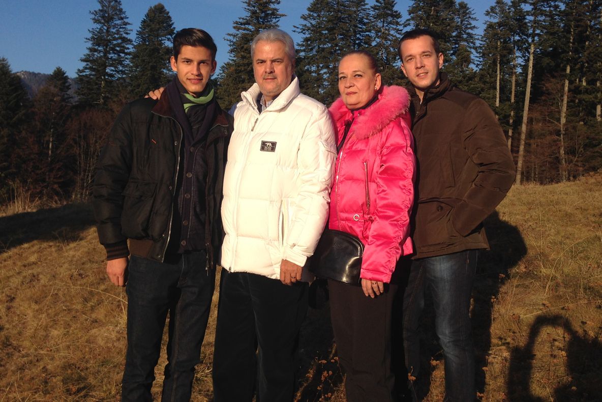 Adrian Năstase condamnat. Mesajul postat de fiul său pe Facebook, cu o zi înaintea sentinţei