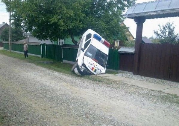 CEL MAI TARE BANC cu poliţişti