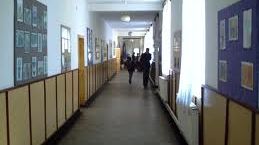 ISMB: Directorii de la Liceul "Capsali" şi "Sfântul Andrei", demişi pentru deficienţe manageriale