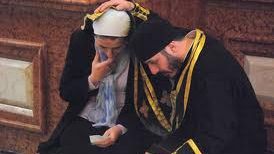 "M-am lăcomit la mâncare". Lista celor 193 de PĂCATE prezentate pe site-urile creştine 