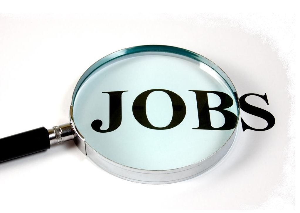 Amazon și Oracle fac angajări. Vezi joburi vacante