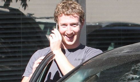 N-o să crezi ce maşină şi-a cumpărat fondatorul Facebook. E plin Bucureştiul de acest model