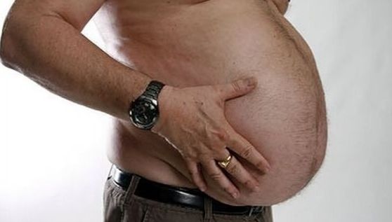 Şoc pentru un bărbat! S-a prezentat la medic cu dureri abdominale şi a aflat că e femeie