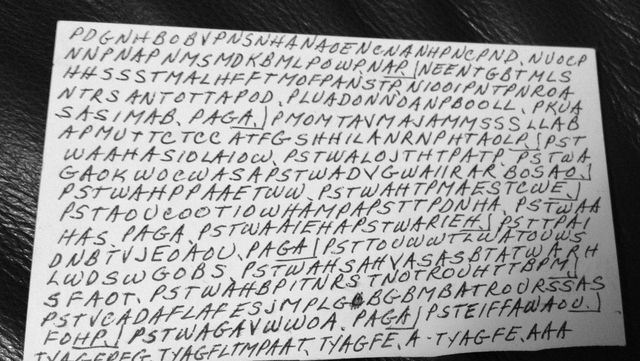 O femeie aflată pe moarte a lăsat un mesaj criptic în urmă, iar cineva a spart codul după 20 de ani