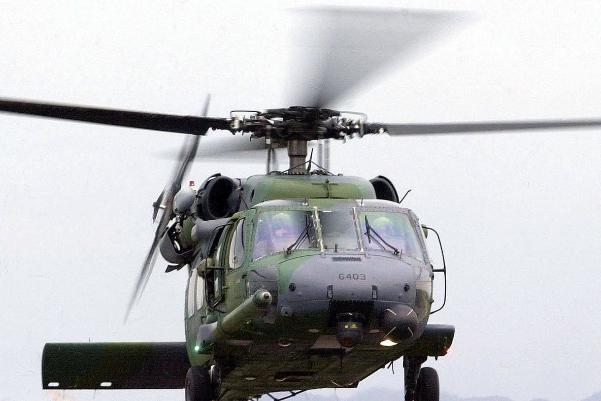 Doi MORŢI, după prăbuşirea unui ELICOPTER MILITAR în apropiere de Roma