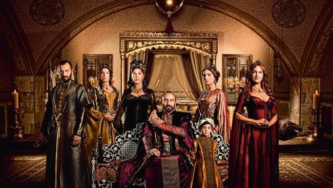 Ce are premierul Erdoğan cu serialul Suleyman?