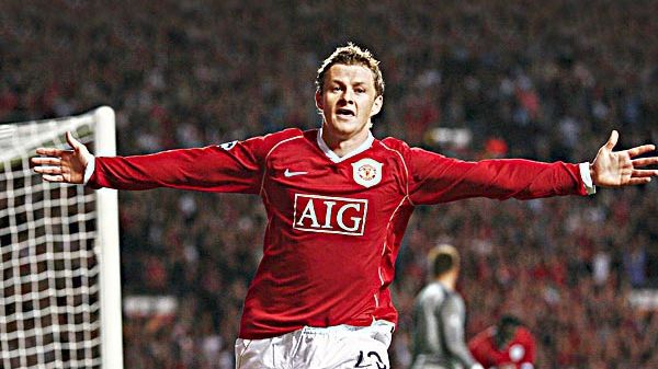 O legendă a lui Manchester United, antrenor în Premier League