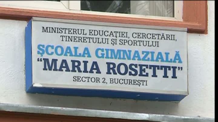 "Eu ca părinte nu am acceptat să dau daruri!". Învăţătoarea a fost reclamată la Parchet