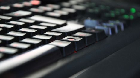 Scrisoare virală: Pensionarul care cere închiderea internetului