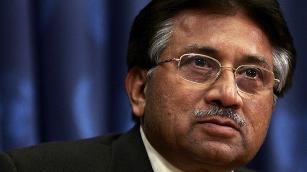 Fostul preşedinte pakistanez Pervez Musharraf a fost transportat de urgenţă la spital