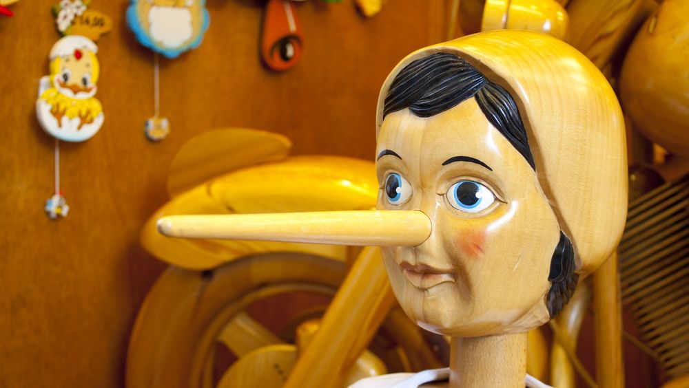 GHID PRACTIC. Cum să minţi frumos :)