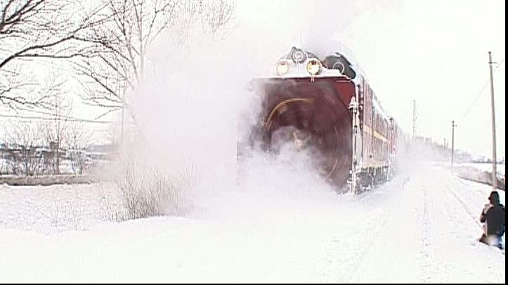 DESZĂPEZIREA, CU PLUG DIN ANII '60. E piesă de MUZEU, spun mecanicii