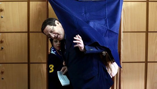 GAFĂ COLOSALĂ la radio de Anul Nou. Ce a făcut "Dorel" cu mesajul preşedintelui