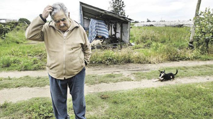 Cum trăieşte CEL MAI SĂRAC PREŞEDINTE din lume 