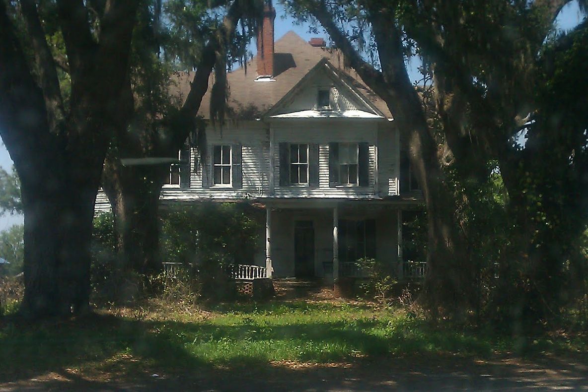 Ce au găsit polițiștii americani în casa unui profesor. "E un COȘMAR!"