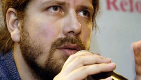 Remus Cernea vrea ca delfinii să fie recunoscuţi drept persoane non-umane