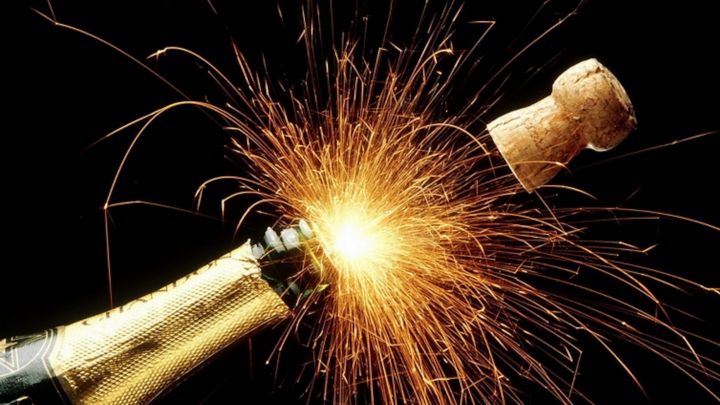 60.000 de bucureşteni au petrecut ÎN STRADĂ noaptea de Revelion