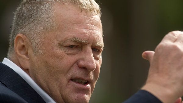 Jirinovski propune eliberarea deţinuţilor pentru a lupta în Ucraina şi Transnistria