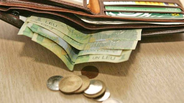 Consilierul guvernatorului BNR explică de ce au românii SALARII MICI 