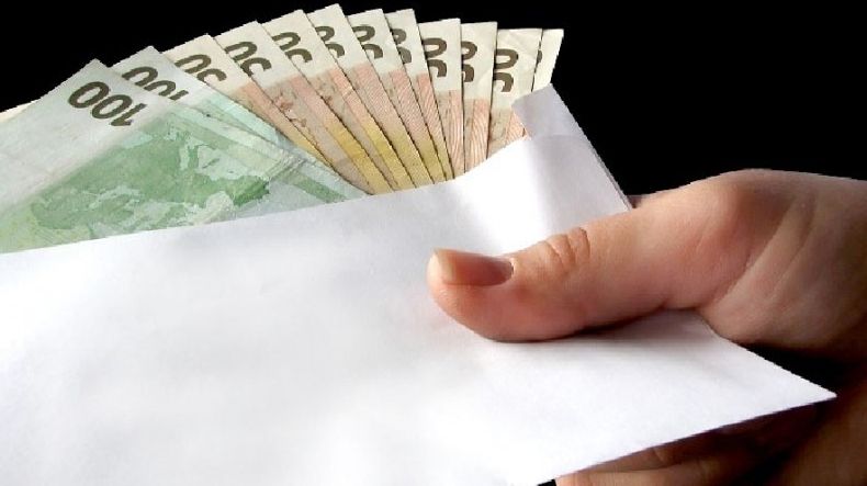 Până azi la ora 9.00, ŞEFII şi-au făcut PLINUL DE BANI pe tot anul