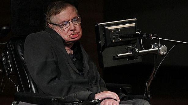 Stephen Hawking, vrea să rescrie legile fizicii: "NU EXISTĂ GĂURI NEGRE!"