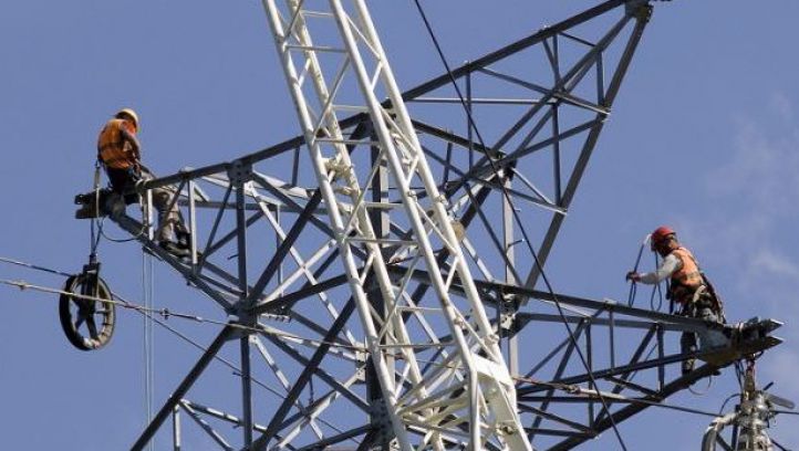 Arad: "Taxa pe stâlp" a îngheţat investiţia de 100 milioane euro în cel mai mare parc fotovoltaic