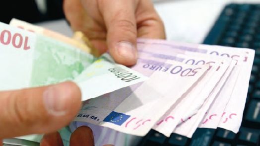 ŢEAPĂ IMOBILIARĂ, luată de fondatorul unei mari bănci din România