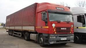 AUTOSTOP. Bătută şi aruncată dintr-un tir pentru că nu a vrut să facă sex cu şoferul 