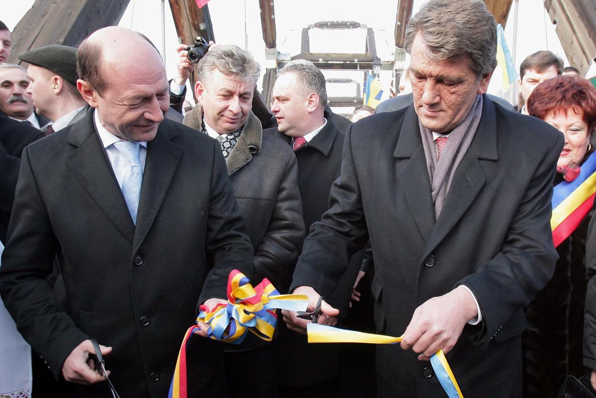 Ziarul Timpul: Băsescu poate deveni liderul europenilor care să smulgă Ucraina din ghearele Rusiei