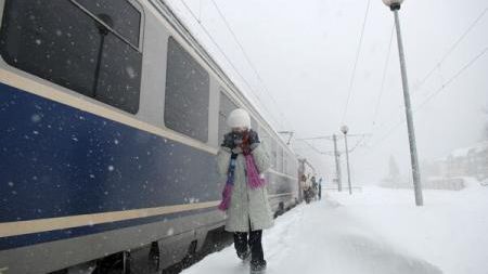 Zece trenuri, blocate pe Valea Prahovei 