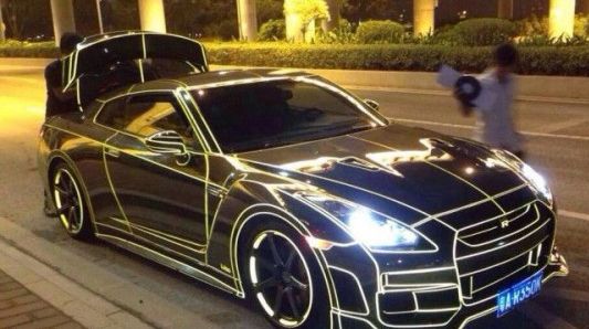 Tinerii din China își tunează mașinile într-un mod nemaivăzut până acum