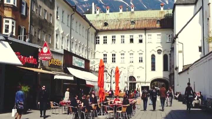 VACANŢE LA PROMOŢIE. 30% dintre turiştii din sezonul de iarnă aleg pachetele extrasezon 